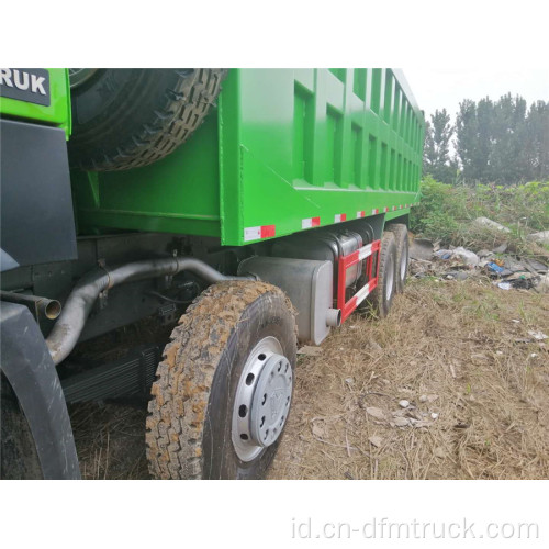 371hp 40 ton howo 8x4 truk tipper bekas